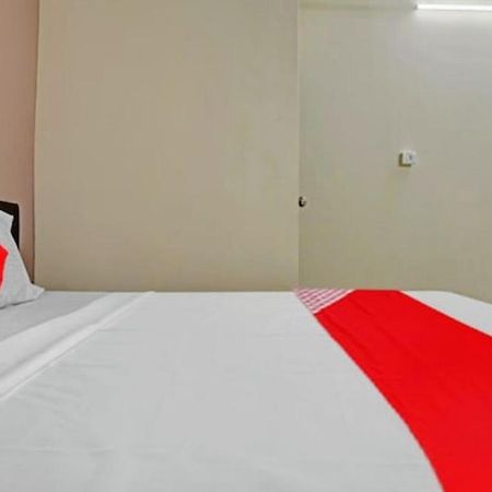 Hotel Welcome, Vip Road Vesu Surat Exterior photo